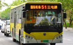 乌鲁木齐51路公交车,穿梭城市脉络，便捷生活出行